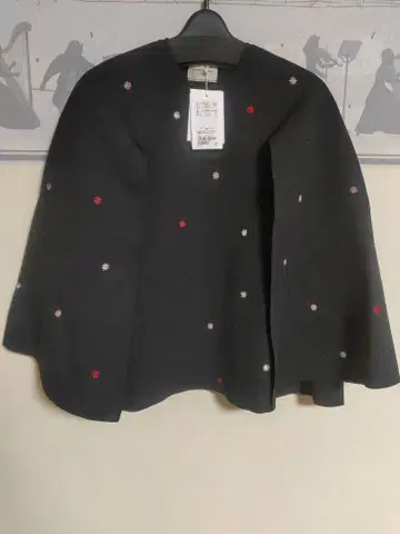 이번 시즌 새상품 택 유나이티드 애로우즈 자수 플라워 케이프 니트