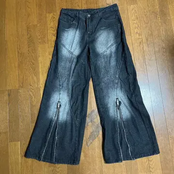 지퍼 디자인 블랙 데님 팬츠