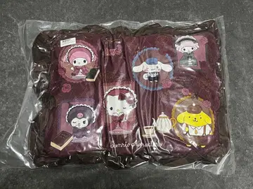 산리오 클래시컬 앤티크 프릴 쿠션