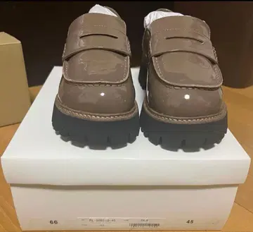 O'HOVE DE MUSEE 오르브데뮤제 에나멜 신발