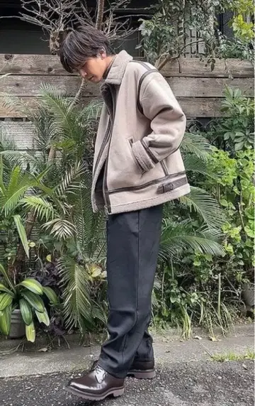 [ 이와타 타카노리 착용 ] slick 무스탕 자켓