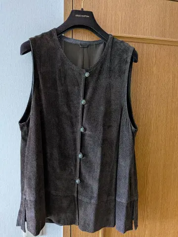 새상품급 가죽 세미롱 베스트 돈피 L 사이즈 짙은 갈색