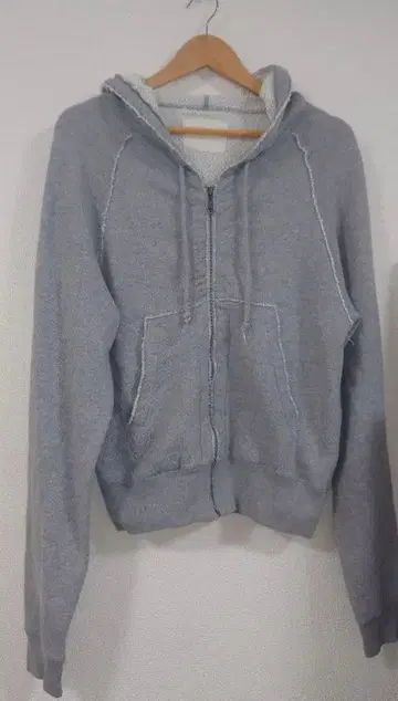 v::room  집업 후드티