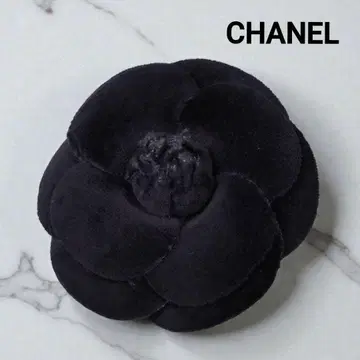 FOXY 폭시 벨로아 까멜리아 코사지 브로치 블랙