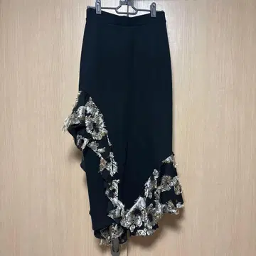 [ 새상품급 ] UN3D. 플라워 자카드 타이트 스커트