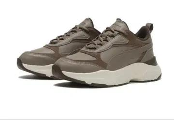 미사용 새상품 PUMA 카시아 스니커즈 23.5cm 가죽