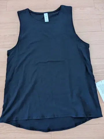 택 포함 새상품 룰루레몬 탱크탑 사이즈 4 블랙