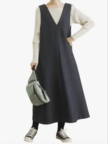 어반 리서치 [UR TECH] 파이핑 점퍼 원피스 네이비