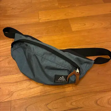 GREGORY 바디백 네이비