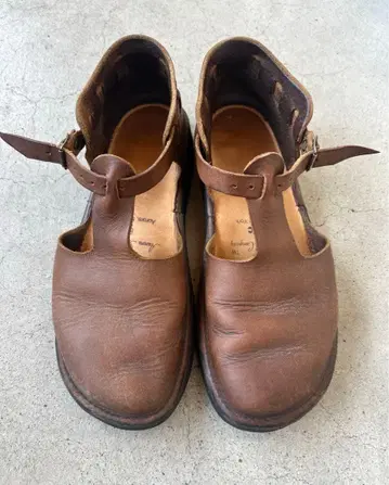 오로라 슈즈 브라운 T스트랩 AURORA SHOE 6 1/2