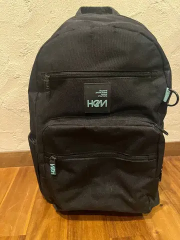 HEM 블랙 백팩