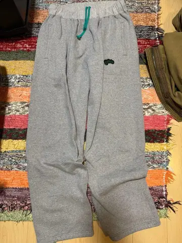 MASTERPIECE 그레이 스웨트 팬츠