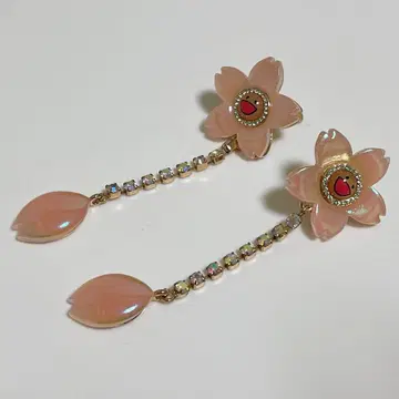 무라카미 다카시 x 리큐엠 귀걸이