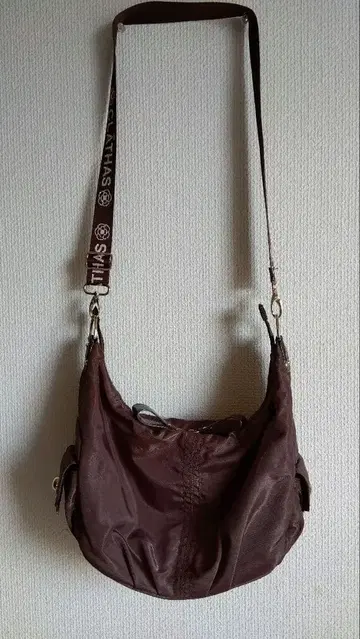 CLATHAS 브라운 숄더백 더블 지퍼 파우치 포함