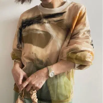 새상품급 Ameri Vintage LOUISE ART SWEAT