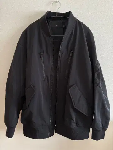 유니클로 +J MA-1 블루종 블랙 M