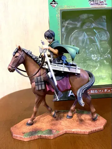 진격의 거인 제일복권 벽외조사 여체 포획 작전 엘렌 기마 피규어