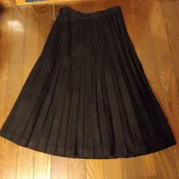 아쿠아 스큐텀 스테디셀러 플리츠 스커트 울 블랙