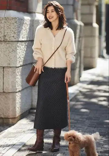 [ 새상품급 ] LOUNIE 루니 샤기 니트 가디건