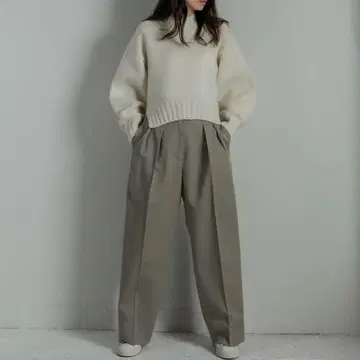 [deres] only one sweater