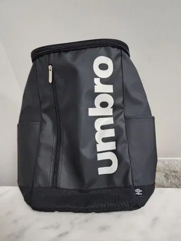 umbro 블랙 백팩