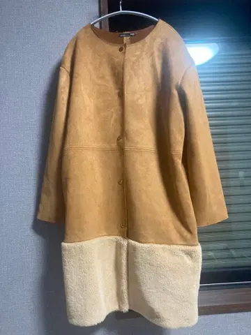 ZARA 베이지 롱 코트 보아