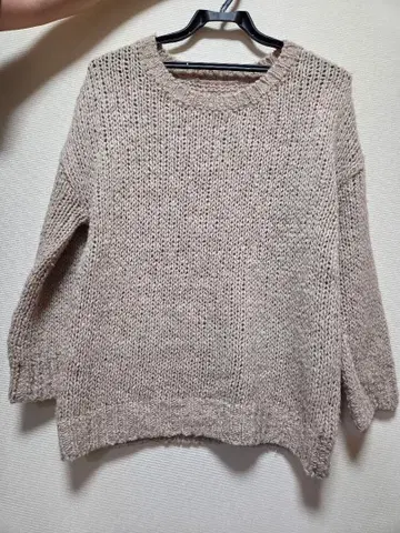 베이지 긴팔 니트 스웨터 M 사이즈