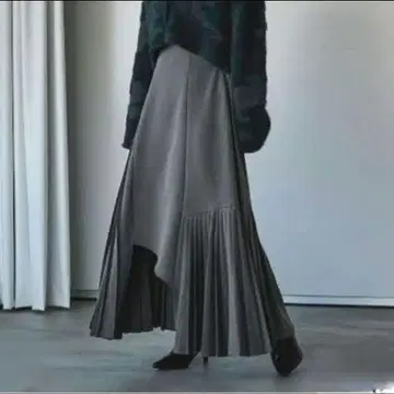 [ 새상품급 ] 에지크 Ezick 이레헴 플리츠 스커트 롱 플레어