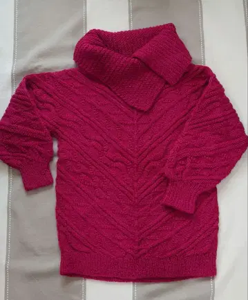 케이블 짜임 하이넥 상의 160cm M 사이즈 정도