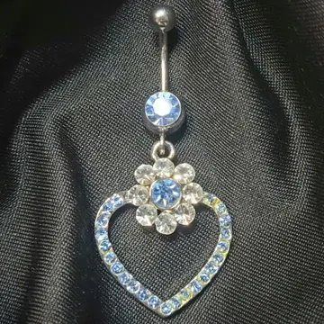 하트형 파란색 스톤 바디피어싱