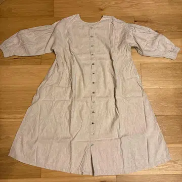 네스트로브 린넨 베이지 원피스