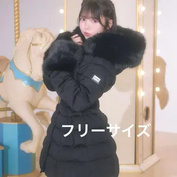 새상품 미셸 마카롱 케이블 무늬 벨트 다운 코트 블랙