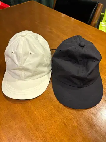 화이트 & 블랙 에디트 크로싱 코드 캡 2개 세트