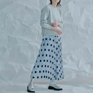 Nishitetsu x 너의 좋아하는 꽃 콜라보 플리츠 스커트