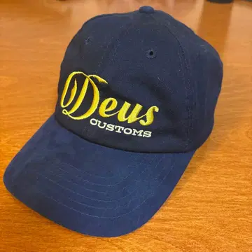 Deus Ex Machina 네이비 캡 자수
