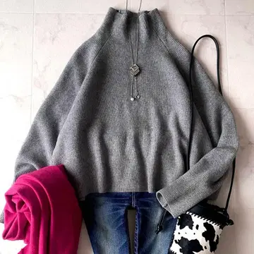 2023년 새상품급. 정가 2.2만 쉽스 워셔블 하이넥 숏 기장 니트