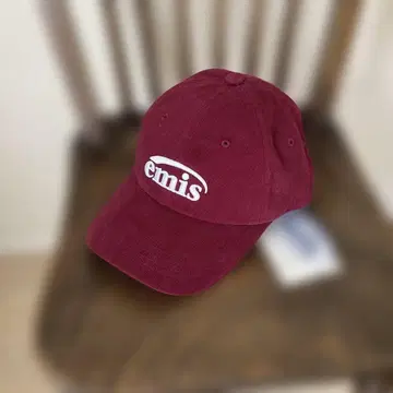 emis 버건디 야구 모자