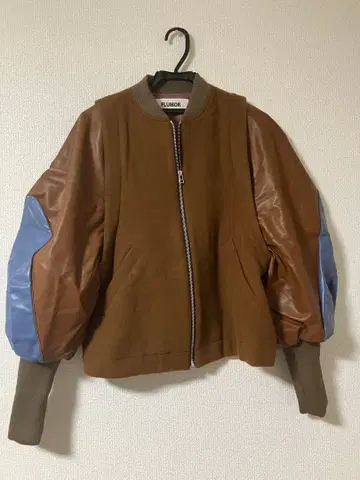 FLUMOR 퍼프 슬리브 봄버 자켓