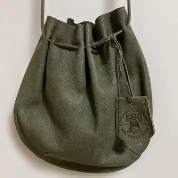 올리브 그린 가죽 복조리형 숄더백