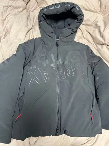 우노피우 후드 부착 블랙 다운 자켓