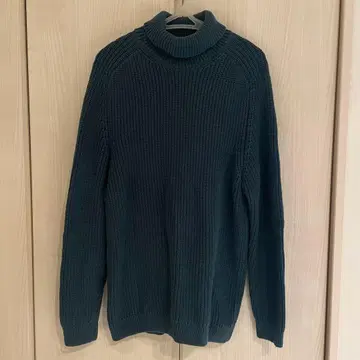 ZARA 다크 그린 터틀넥 니트 L 사이즈
