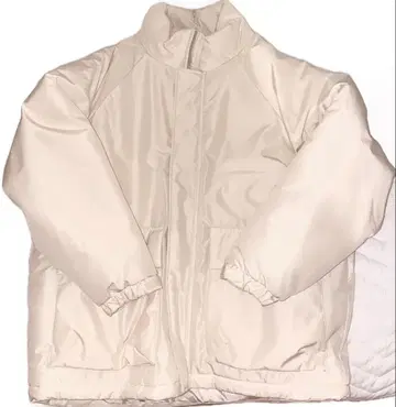 GU 화이트 다운 자켓