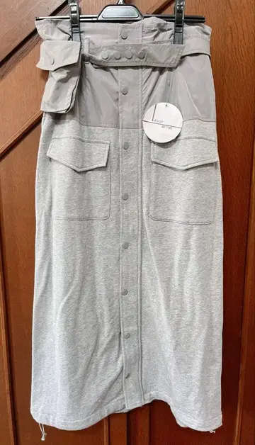 미사용 새상품 YAMADAYA 야마다야 LASUD 맨투맨 타이트 스커트