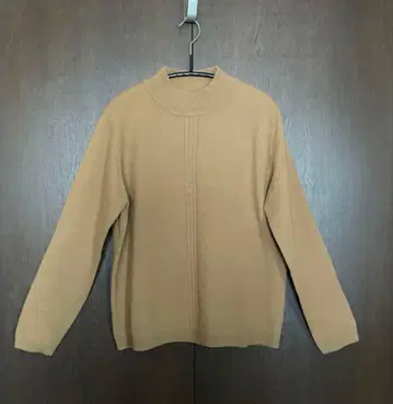 베이지 하이넥 스웨터 캐시미어 100%