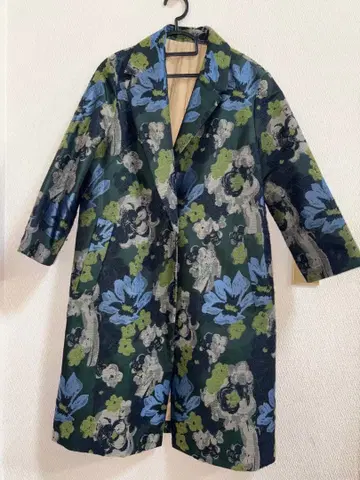 새상품급 로이스크레용 블루 플라워 롱 코트