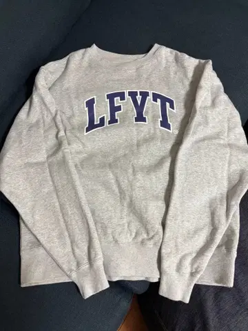 LFYT 그레이 크루넥 맨투맨