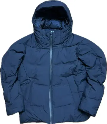 [컨디션 최상] 유니클로 (3D 컷) 심리스 다운 파카 M 사이즈 네이비