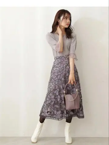 컷워크 스커트 플라워 디자인 프로포션 바디 드레싱