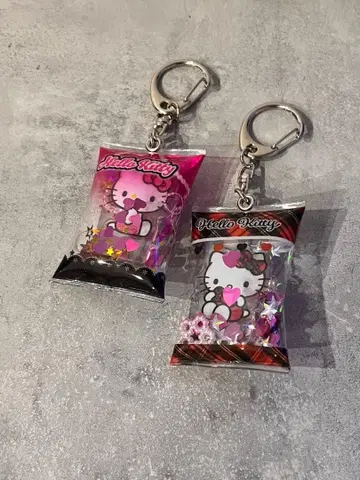 헬로키티 키링 2개 세트