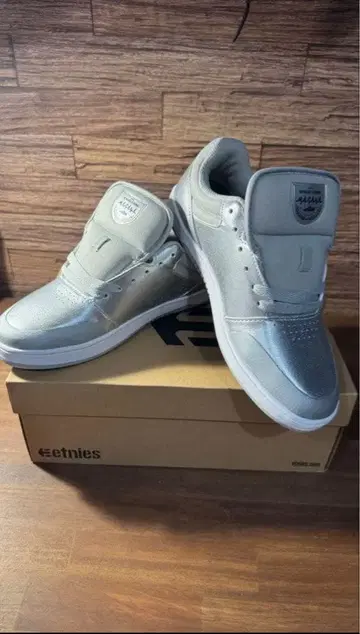 etnies MARANA 에트니스 마라나 10주년 기념 컬러